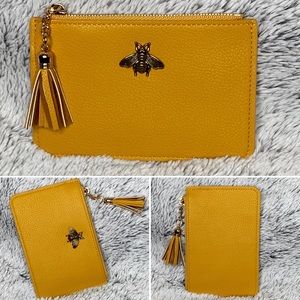 Leather Change Purse 🐝